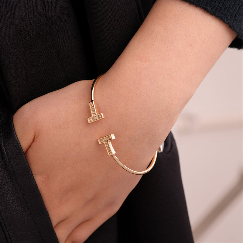 Zircon bangle