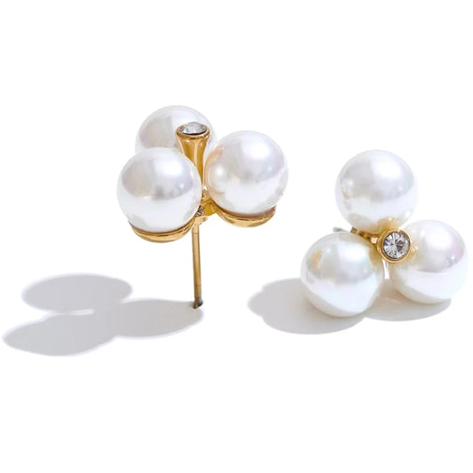 Simulated Pearls Flower Stud Earrings