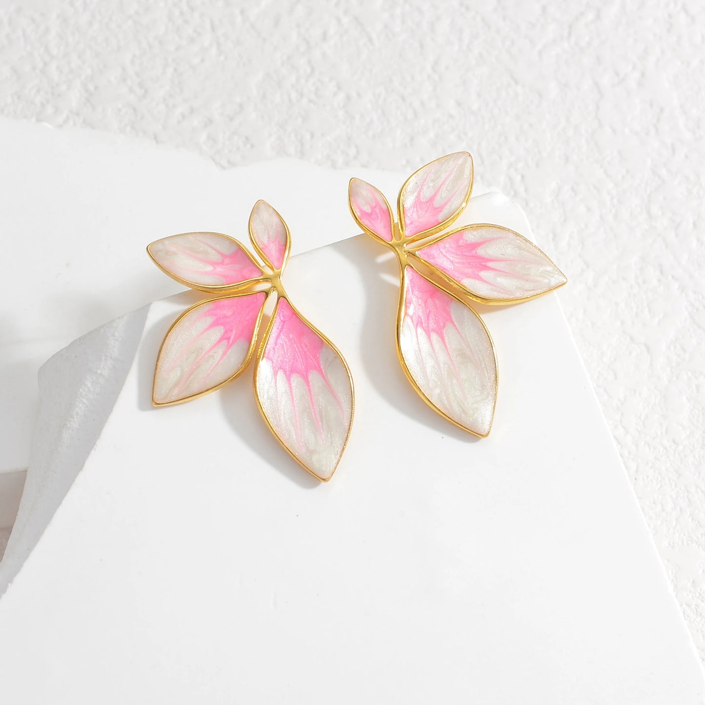 Creative 2024 New Oil Drip Leaf Stud Earrings